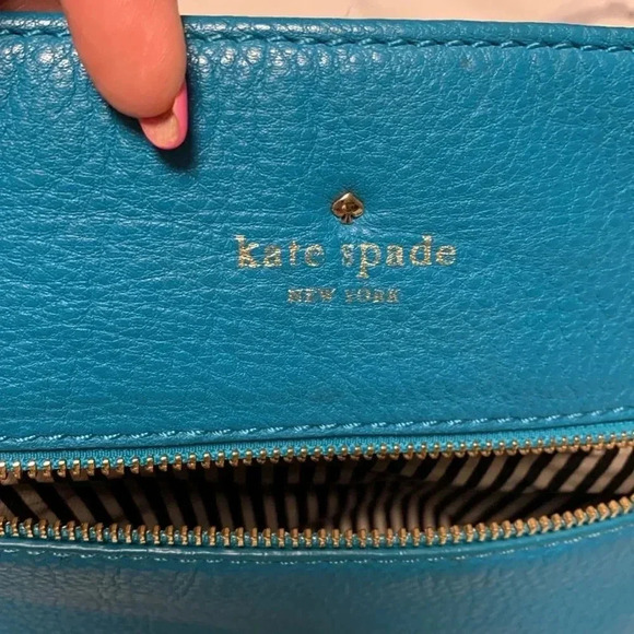 KATE SPADE ♠️ Purse,Crossbody. Soft Pebbled Leather in excellent condition. - Picture 4 of 7